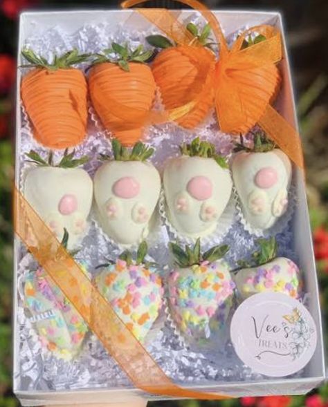 Easter Dipped Strawberries, Easter Dessert Boxes, Easter Strawberries Chocolate Covered, Easter Sweets Ideas To Sell, Easter Treats To Sell, Easter Berries, Easter Strawberries, Easter Basket Treats, Strawberry Boxes