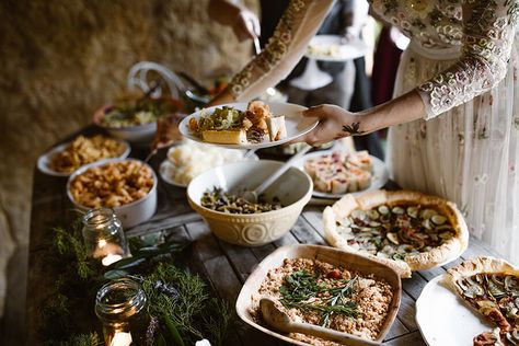 A Very Vegan Christmas Menu Even Meat-Eaters Will Love - Edible Communities Potluck Wedding, Vegan Feast, Family Style Meals, Vegan Wedding, Holiday Meals, Vegan Christmas, Christmas Menu, Animal Products, Eat Meat