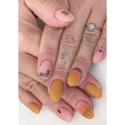 Desert Nail Colors, Desert Color Nails, Desert Nail Ideas, Desert Theme Nails, Desert Inspired Nails, Matt Nails Ideas, Desert Nails Designs, Desert Nail Art, Desert Nails