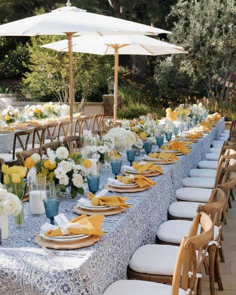 TGIS Catering & Event Services (@tgiscatering) • Instagram photos and videos Blue And Yellow Table Setting, Yellow And Blue Party, Daisy Wedding Decor, Amalfi Theme, Tablescape Florals, Summer Supper, Blue Table Settings, Summer Table Decorations, Italian Dinner Party