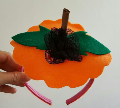 Pumpkin Costume Headband, Pumpkin Shirt Costume Diy, Diy Pumpkin Hat For Costume, Diy Pumpkin Stem Headband, Pumpkin Headband Diy, Homemade Pumpkin Costume, Pumpkin Costume Women's Diy, Diy Pumpkin Costume Kids, Diy Pumpkin Costume Toddler