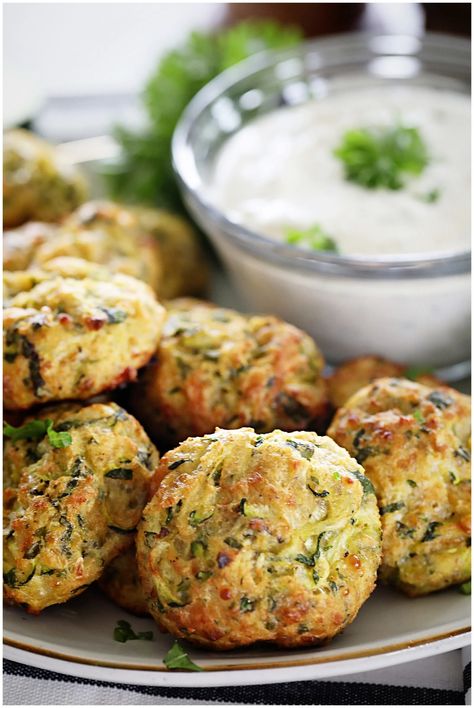 APPETIZERS Best Italian Appetizers, Zucchini Appetizer Recipes, Zucchini Dishes, Italian Appetizers Easy, Zucchini Appetizer, Zucchini Bites, Bites Recipes, Garlic Dip, Egg Muffin