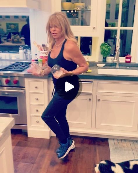 Goldie Hawn on Instagram: "Washing dishes doesn’t have to be a chore, it can be a dance! 💃🏼 It’s all up to us ❤️🍽" Goldie Hawn Now, Chef Styles, Goldie Hawn, Washing Dishes, The Kitchen, Kitchens, Chef, On Instagram, Instagram