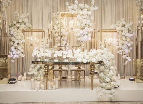 Luxury Sweetheart Table, Wedding Head Table Ideas Elegant, Wedding Sweetheart Table Ideas Elegant, Sweetheart Table Backdrop Ideas, Sweetheart Table Wedding Elegant, Sweetheart Table Wedding Flowers, Wedding Backdrop Head Table, Sweetheart Table Wedding Backdrop, Wedding Head Table Backdrop