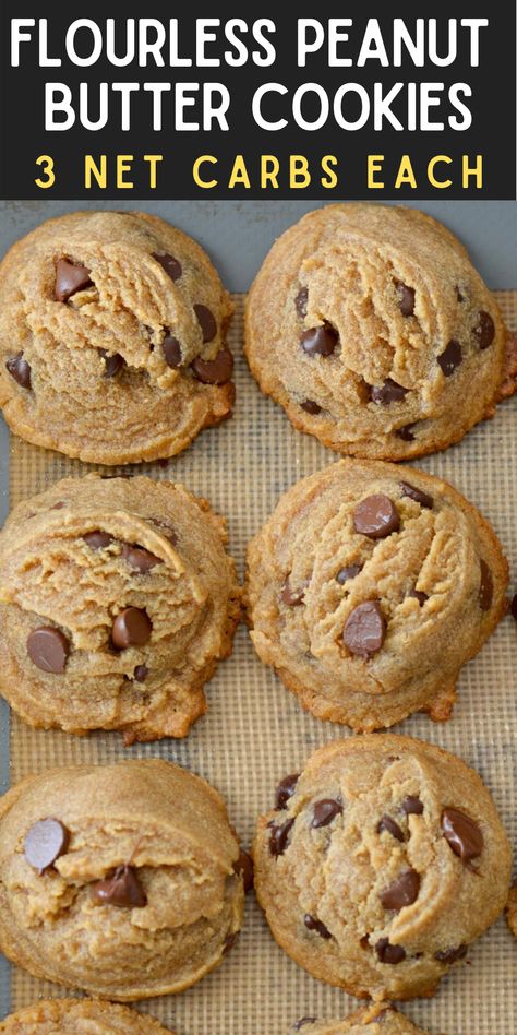 You will love these soft and chewy Keto Peanut Butter Cookies loaded with dark chocolate chips! Each cookie is about 3 net carbs making it a great low carb treat! Peanut Butter Cookies No Flour, Flourless Peanut Butter Cookies, Keto Peanut Butter Cookies, Keto Peanut Butter, Low Carb Cookies, Low Carb Sweets, Keto Dessert Easy, Healthy Sweets Recipes, Sugar Free Desserts