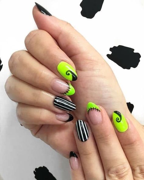 20 Super Easy Halloween Nails » Lady Decluttered Square Nail Art Tutorial, Rebelde Nails Ideas, Easy Halloween Nail Art For Short Nails, Trendy Halloween Nails 2023, East Halloween Nails, Short Round Halloween Nails, Halloweentown Nails, Bright Halloween Nails, Funky Halloween Nails