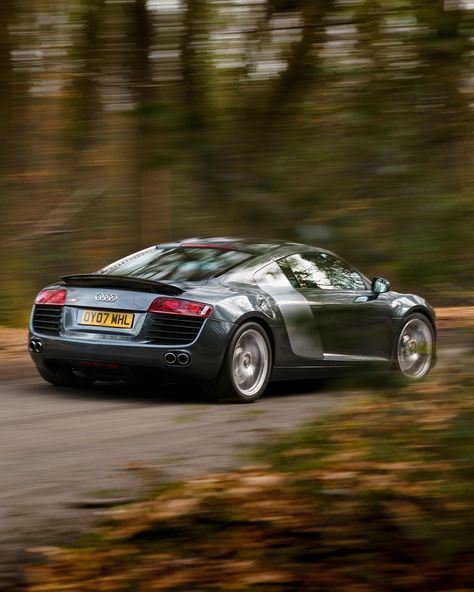 17 years after the original hit our roads, @audi R8 production has officially come to an end, with no direct replacement in sight. From the sublime first-generation V8 to the track-honed GT RWD, which has been your favourite variant? Click the link in our bio to find out how the last fares. 📷 @astonparrott @deanphoto #evomagazine - - - #audir8 #AudiSport #AudiR8GT #R8 #StelvioPass #R8V8 #AudiR8V8 Audi R8 V8, Audi R8 Gt, Audi Sport, Dream Lifestyle, Art Cars, Audi R8, Cars And Motorcycles, Dream Cars, Motorcycles