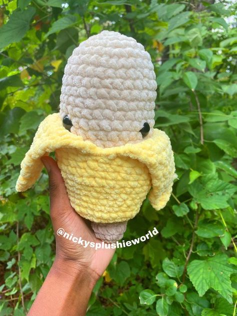 Crochet banana/kawaii food/BANANA, banana peel, banana amigurumi, Minion banana Crochet toys patterns free amigurumi #crochettoyspatternsfreeamigurumi #crochet #crochettoy #crochetpattern #crochetpatterns 1.861 Crochet Banana, Toys Quotes, Clown Crafts, Minion Banana, Diy Crochet Toys, Easy Crochet Animals, Crochet Cushion Cover, Beginner Crochet Tutorial, Crochet Bee