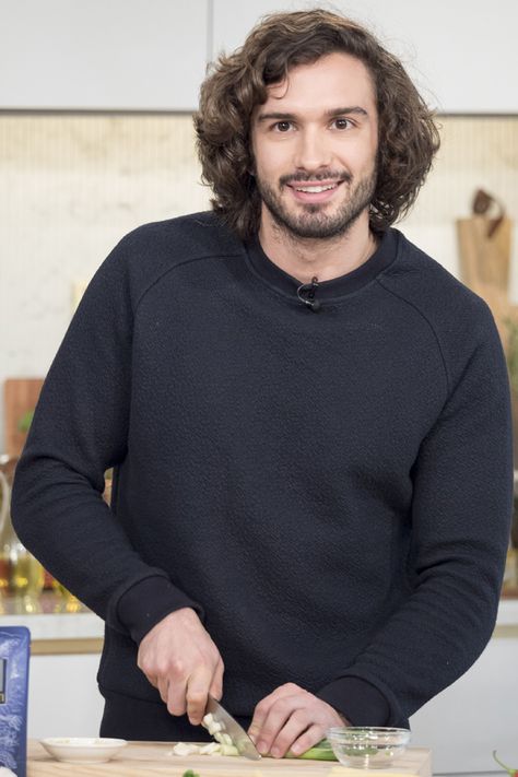 The Body Coach recipes! Here's How to lose weight with The Body Coach, aka Joe Wicks! Bodycoach Recipes, Joe Wicks Lean In 15, Joe Wicks Recipes, 500 Calorie Meal Plan, 500 Calorie Meals, Avocado Recipe, 500 Calorie, 5 2 Diet, Mushroom Pie