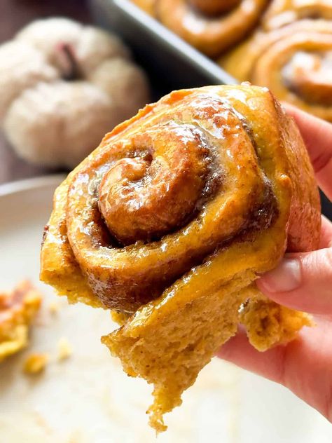 Sourdough Discard Pumpkin Cinnamon Rolls Discard Pumpkin Cinnamon Rolls, Sourdough Pumpkin Spice Cinnamon Rolls, Sour Dough Discard Pumpkin Cinnamon Rolls, Pumpkin Cinnamon Rolls Sourdough, Autumn Sourdough Bread, Discard Pumpkin Recipes, Sourdough Discard Fall Recipes, Sour Dough Discard Dessert Recipes, Sourdough Pumpkin Roll