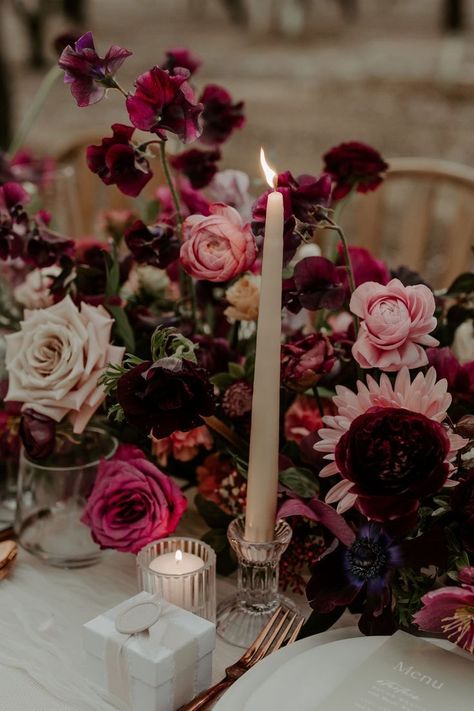 Moody Dusty Rose Wedding, Red Pink White Wedding Decor, Burgundy And Pink Table Setting, Mulberry Wedding Decor, Berry Color Palette Wedding, Dark Pink Wedding Flowers, Wine And Pink Wedding, Burgundy Table Setting Wedding, Moody Garden Wedding