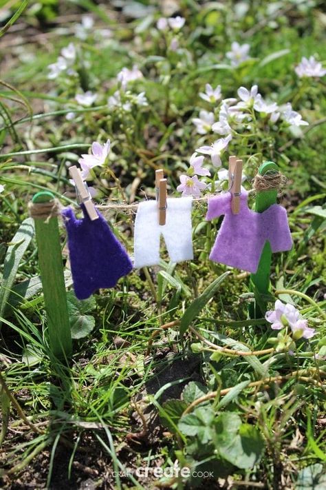 Fairy Garden Recycled Materials, Fairy Garden Activities, Kid Fairy Garden, Ideas For Fairy Gardens, Diy Mini Garden Ideas, Front Yard Fairy Garden Ideas, Kids Outdoor Fairy Garden Play Area, Fairy Garden Shelf, Fairy Ring Garden