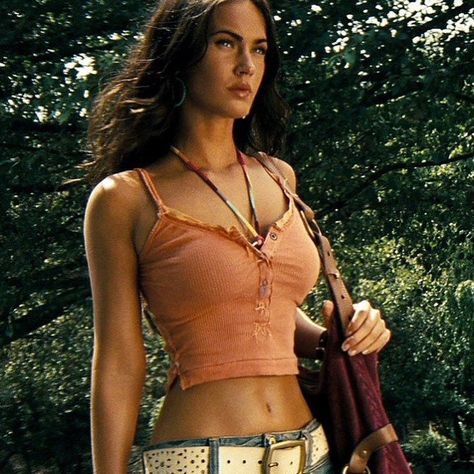 megan fox in transformers Transformers Megan Fox, Megan Fox Transformers, Megan Fox Outfits, Estilo Megan Fox, Megan Fox Style, Megan Denise Fox, Меган Фокс, Jennifer's Body, 2000s Fashion Outfits