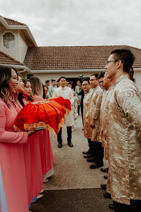 Vietnamese Filipino Wedding, Vietnamese Wedding Traditions, Dam Cuoi Vietnam, Viet Tea Ceremony, Vietnamese Tea Ceremony Ao Dai, Ao Dai Tea Ceremony, Vietnamese Catering, Tea Ceremony Wedding Vietnamese, Vietnamese Tea Ceremony Decorations