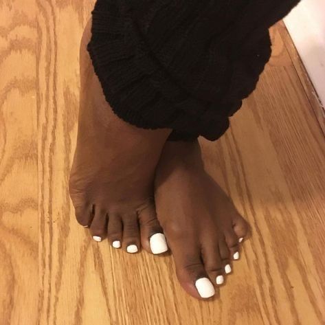 White Pedicure, Purple Toes, Porsha Williams, Foot Pedicure, Gel Toe Nails, Acrylic Toe Nails, Acrylic Toes, Pretty Toe Nails, Summer Toe Nails