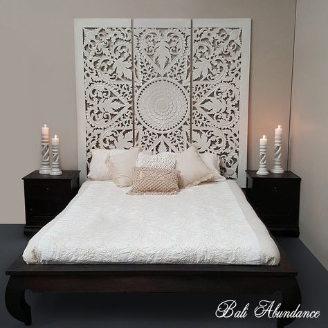 This item is full handcrafted. Which is made in Saharanpur a city of India Here,s crafting is famous in all world this item is shown Art and Culture of ancient time. Boho Bed Headboard, Menorca House, Mandala Headboard, Above Bed Decor Boho, Wall Mounted Bed, Indonesian Decor, Headboard King Size, Geometric Headboard, Egyptian Home Decor