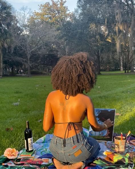 Paint And Sip Picnic Ideas, Summer Date Outfit Black Women, Vision Board 2023 Black Women, Black Women Painting Aesthetic, Paint And Sip Picture Ideas, Paint And Sip Aesthetic, Paint And Sip Outfit Ideas, Sip And Paint Outfit Ideas, Sip And Paint Picnic