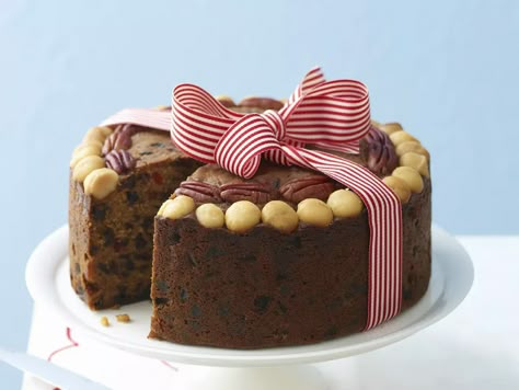 Best-ever Christmas boiled fruit cake Boiled Fruit Cake, Fruit Cake Recipe Christmas, Fruits Cake, Fruit Cake Recipes, Australian Recipes, Xmas Cakes, Cakes Christmas, Fruit Cake Recipe, Aussie Food