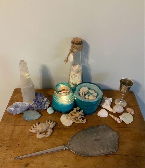 witchcraft Beach Witchcraft, Siren Magic, Seashells Witchcraft, Water Spirituality, Water Altar, Sea Witch Altar, Sea Witchcraft, Moon Witchcraft, Witch Room