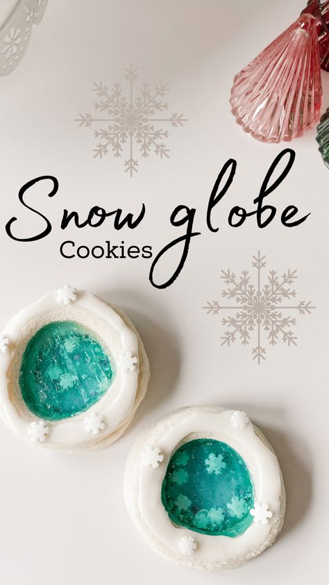 Christmas Cookies Snow Globe, Oreo Cookie Snow Globes, Christmas Snow Globe Cookies, Snow Globe Cookies How To Make, Snow Globe Christmas Cookies, Snowglobe Cookies Christmas, Snow Globe Cookies, Snow Globe Cookie, Easy Snow Globes