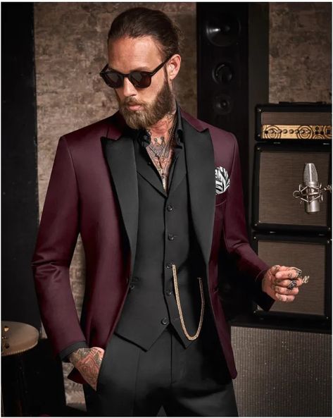 Tuxedo Burgundy, Party Wear Men, Burgundy Tux, Suits Party Wear, Men Tuxedo, Prom Vintage, Groomsmen Party, Black Suit Wedding, Dinner Suit