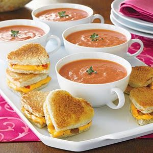 Creamy Tomato Soup Recipe, Creamy Soup Recipes, Cream Of Tomato, Cream Of Tomato Soup, Heart Shaped Food, Grilled Cheese Sandwiches, Creamy Tomato Soup, Tomato Soup Recipes, Roasted Tomato