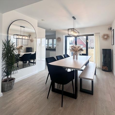 Dining room dreams - featuring the Sully pendant light 🖤 📷 @ourforeverbungalow_ Monochrome Dining Room, Monochrome Interiors, Monochrome Living, Monochrome Living Room, Monochrome Interior, Living Room Decor Cozy, Kitchen Furniture Design, Room Lighting, Back In Stock