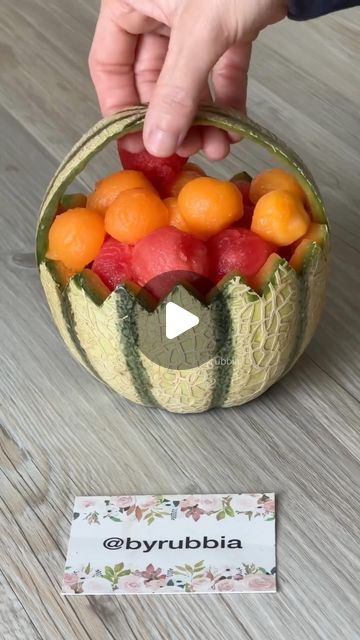 Rubbia on Instagram: "How to make a melon fruit basket

#fyp #melon #cantaloupe #fruit #summerfruit #fruitcarving #fruitcutting #partyideas #picnic #healthy #healthyfood #fruitbasket #fruitlover #fruitbowl #watermelon #byrubbia #instalike #instareels #instafood #hacks #ideas #carvingfruit #edibleart #edibleartistry #centrepiece #fruitbowl #snackideas #healthysnacks #summer" Cantaloupe Fruit, Melon Fruit, Fruit Carving, Edible Art, Summer Fruit, Fruit Basket, Fruit Bowl, Melon, Healthy Snacks