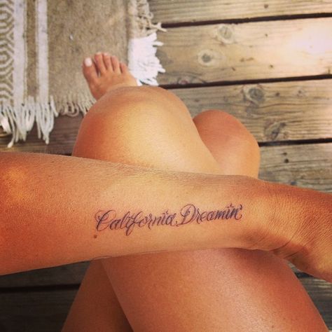 theminimaleanimale #inspiration Dg Tattoo, California Tattoos, California Tattoo, Dr Woo, Minimale Animale, Tattoo Skin, Metal Tattoo, New Tattoo, Free Tattoo