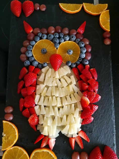 Healthy snacks ideas, Healthy snacks decor inspo, healthy snacks decorating, healthy snacks decor, cute healthy snacks Snacks Ideas Healthy, Healthy Snacks Ideas, Woodland Baby Shower Food, Amazing Food Platters, Thanksgiving Snacks, Fruit Creations, Fruit Platter Designs, Snacks Ideas, Fruit Animals