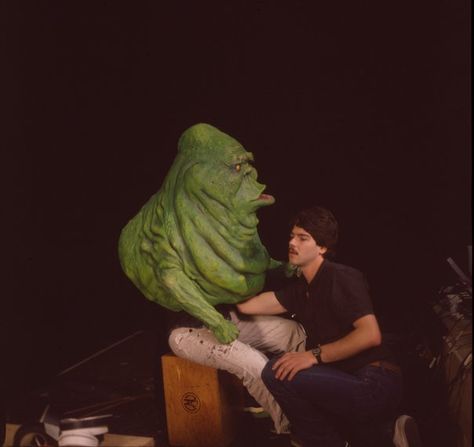 Behind the scenes of Ghostbusters Ghostbusters 1984, Movie Game, I Feel Good, Ghostbusters, Grinch, Behind The Scenes, Lion Sculpture, Statue, Fictional Characters