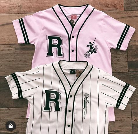 Cute Baseball Jersey Outfits For Women, Baller Shirts Women, Baseball Shirt Outfit Aesthetic, White Tops For Baseball Season Streetwear, Sporty Pre-shrunk Tops For Baseball Season, Crop Tops For Kids, Upcycled Denim Jacket, Matching Outfits Best Friend, Tomboy Style Outfits