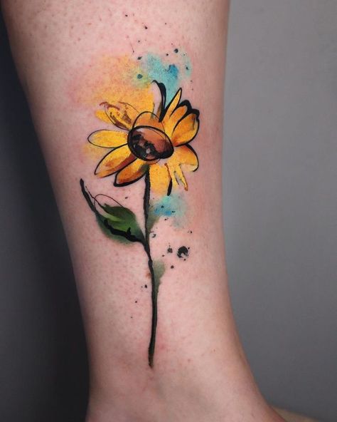 Sunflower Mandala Tattoo, Sunflower Tattoo Meaning, Sunflower Tattoo Ideas, Colour Tattoo For Women, Tattoo Ideas For Men, Floral Tattoo Sleeve, Sunflower Tattoos, Tattoo Desings, Different Tattoos