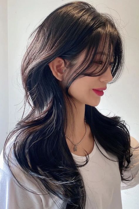 Layered Korean Haircut, Angel Cut With Layers, Wolf Tail Haircut, Korean Haircut Women, Asian Wolf Cut, Hush Cut With Bangs, Haircut Shag, Cut Wolf, Hush Cut