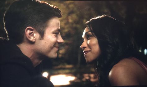 Barry And Iris, Barry Iris, Couple Pfps, Iris West Allen, The Flash Grant Gustin, Candice Patton, Iris West, Flash Tv Series, Grant Gustin