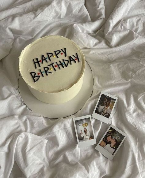 Birthday Cake Writing, Small Birthday Cakes, Cake For Boyfriend, Cake Story, Cake Writing, Friends Cake, The Wedding Cake, Simple Cake Designs, Funny Birthday Cakes