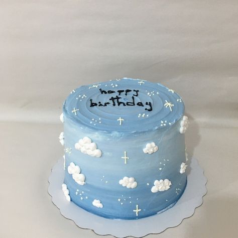 #skycake #sky #bluesky #bdayboy #bdaygirl #bdaycake #☁️ #✨ #💙 #blue #pinterestcake Nice Cakes Birthday, Cake Ideas Aesthetic Blue, Sky Blue Cake Design, Sky Blue Cakes, Sky Blue Cake Ideas, Blue Birthday Cake Aesthetic, Mini Birthday Cake Ideas For Her, Cute Mini Cakes Birthdays, Birthday Cake Aesthetic Blue