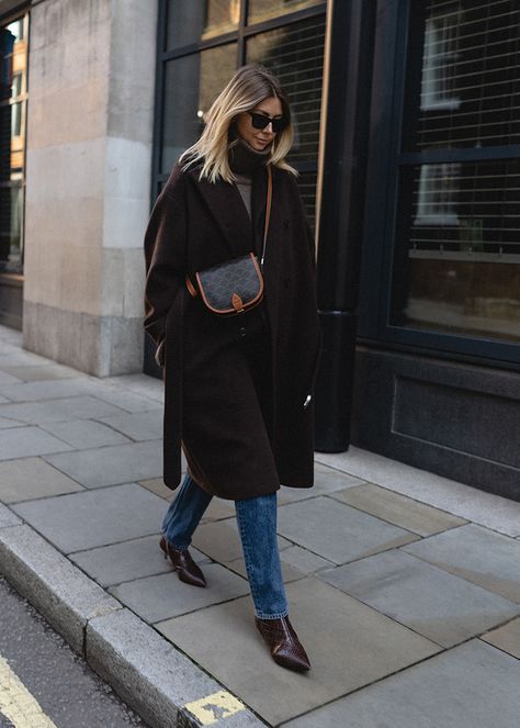 Point Toe Boots Outfit, Pointed Boots Outfit, Brown Wool Coat Outfit, Celine Bag Outfit, Brown Belt Outfit, Brown Ankle Boots Outfit, Brown Coat Outfit, Wool Coat Outfit, Brown Boots Outfit