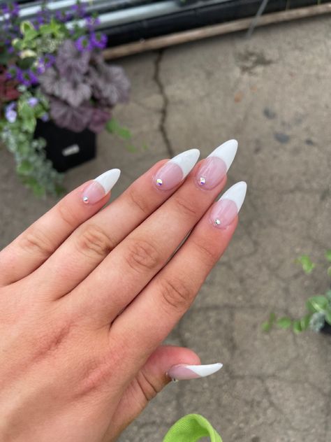 Rhinestone White French Tip Nails, French Tip W Diamonds, White Almond French Tip Nails With Gems, Prom Nail Inspo White, White Tip With Rhinestones, French Tip With Stones, Jewel Nails Rhinestones, French Tip Nails Rhinestones, French Nails Rhinestones