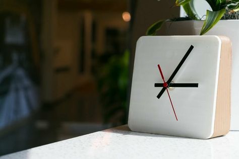 Table Clock Design, Wood Clock Design, 3d Printing Diy, Cool Clocks, Diy Clock Wall, 3d Printing Projects, 3d Printing Service, Modern Clock, Concrete Wood