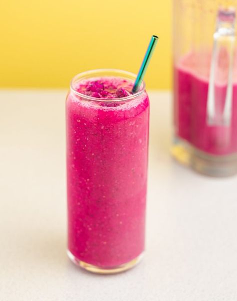 Dragon Fruit Lemonade Frappé [Vegan] - One Green Planet Dragon Fruit Lemonade, Vanilla Bean Frappe, Fruit Lemonade, Coconut Water Smoothie, Homemade Almond Milk, Mango Chunks, Vegan Drinks, Vegan Living, Magenta Color