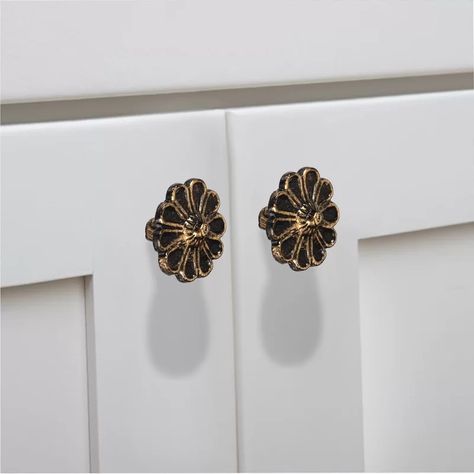 Dresser knobs and pulls