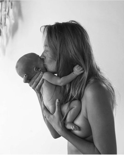 Mum And Baby Photography, Newborn And Mommy Pictures, Milos Photography, Postpartum Photoshoot, Motherhood Photos, Mother Baby Photography, Baby Pictures Newborn, Newborn Family Photos, Newborn Baby Photoshoot