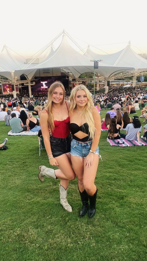 Post malone concert outfit Post Malone Concert Outfit, Post Malone Concert, Concert Outfits, Post Malone, Music Industry, Concert Outfit, Concert, Music