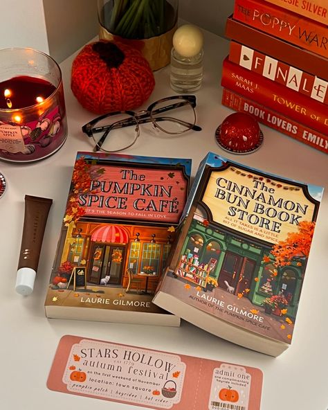 I hope this picture smells like spiced apple and cinnamon to you 🍂🧺🕰️🌰✨ QOTD: what’s one book you would recommend to everyone? 🍁 Trying to get some reading done this week so I can finally post some more recommendations and some mini reviews! I’ve been in a bit of a slump lately because I’ve just been focused on a load of other things but now that the weather is finally starting to cool down and get more dreary I’m excited to pick up some books from my tbr 🫶🏻 . . . . #book #booklover #reader...