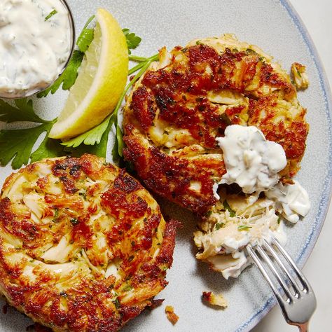 Vegan Crab Cake, Gf Appetizers, Best Crab Cakes, Homemade Crab Cakes, Crab Appetizer, Crab Cake Recipes, Vegan Crab, Crab Cake Recipe, Homemade Tartar Sauce