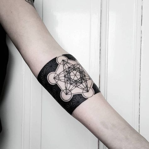 Cube Tattoo, Geometric Tattoo Pattern, Flower Of Life Tattoo, Geometric Sleeve Tattoo, Sacred Geometry Tattoo, Metatron's Cube, Geometry Tattoo, Metatrons Cube, Tattoo Graphic