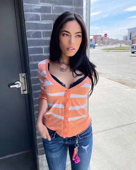 Shy Smith (@notshysmith) • Instagram photos and videos Shy Smith Outfits, Shy Smith, Crash Into Me, Outfit Inspired, Summer Trends, College Outfits, Passion For Fashion, Outfit Of The Day, Open Shoulder Tops