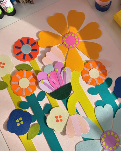 Collage Club | ✂️🌞🌸 A sunny little work in progress shot on this grey Saturday in London. Using @mtmaskingtape_uk to create a colourful flower garden 🌸🌞✂️ | Instagram Cut Paper Illustration, Handmade Felt Ornament, Botanical Collage, Paper Cutout Art, Felt Crafts Christmas, Garden Illustration, Flower Collage, Collage Art Projects, Paper Plants