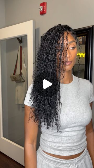 Oakbrook IL📍 on Instagram: "So Beautiful 😍 -January 🗓️ open Nov,30th at 10am -Book under gypsy mid-back #chicagobraider #knotless #bohobraids #gypsystyle #chicago #protectivestyles" Boho Braids Mid Back, Boho Knotless Braids Mid Back Length, Midback Boho Knotless Braids, Knotless Box Braids Medium Boho, Mid Back Boho Knotless Braids, Boho Knotless Braids Medium Length, Mid Back Knotless Braids, Box Braids Medium Length, Knotless Boho Braids